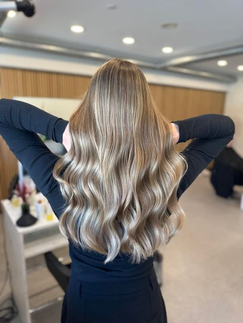 highlights lowlights farvebehandling hos salon kaldahl i støvring